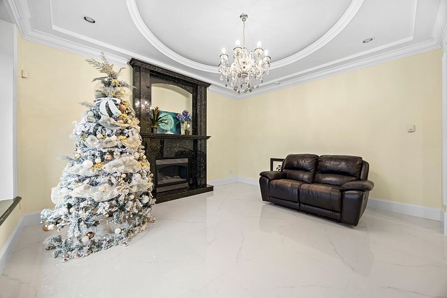 6830 Vivian Street Vancouver, BC - 4