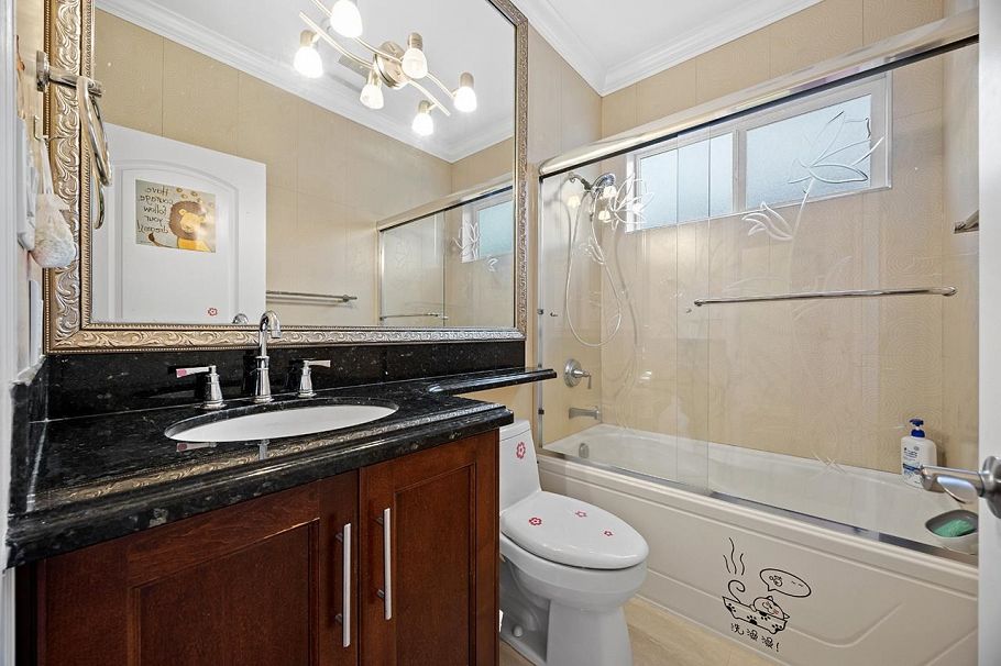 6830 Vivian Street Vancouver, BC - 26