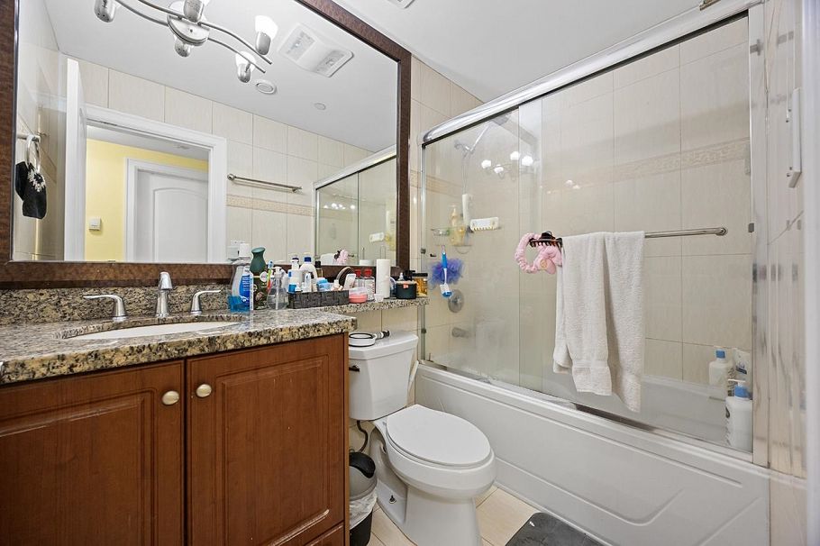 6830 Vivian Street Vancouver, BC - 37