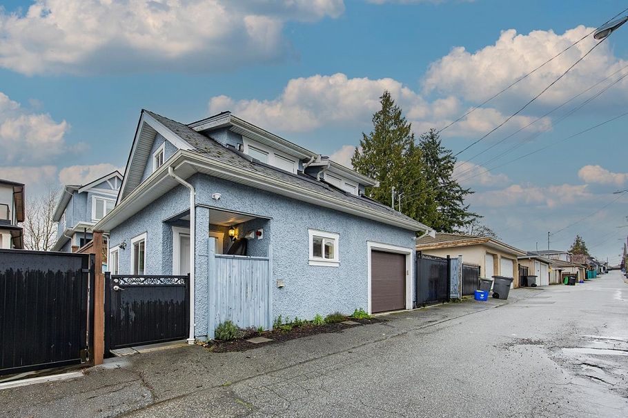 6830 Vivian Street Vancouver, BC - 40