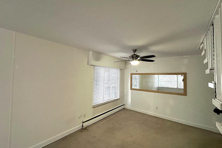 164 E 10th Street North Vancouver, BC - 8