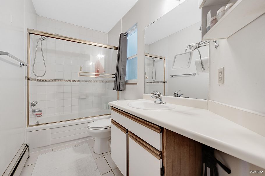 8607 Selkirk Street Vancouver, BC - 8