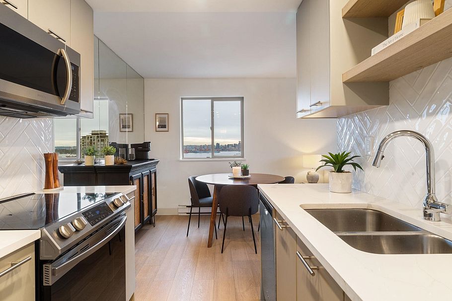 905 110 W 4th Street North Vancouver, BC - 14