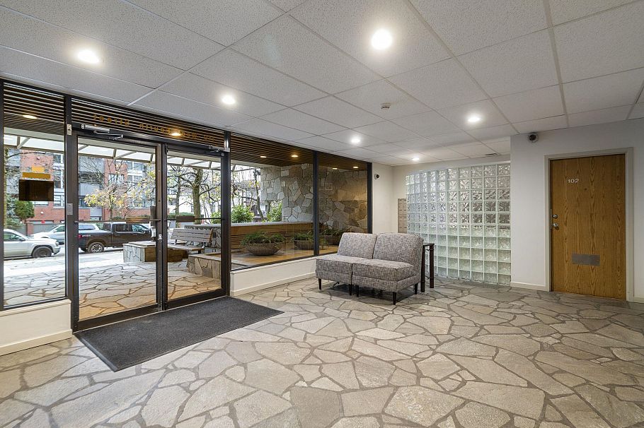 905 110 W 4th Street North Vancouver, BC - 36