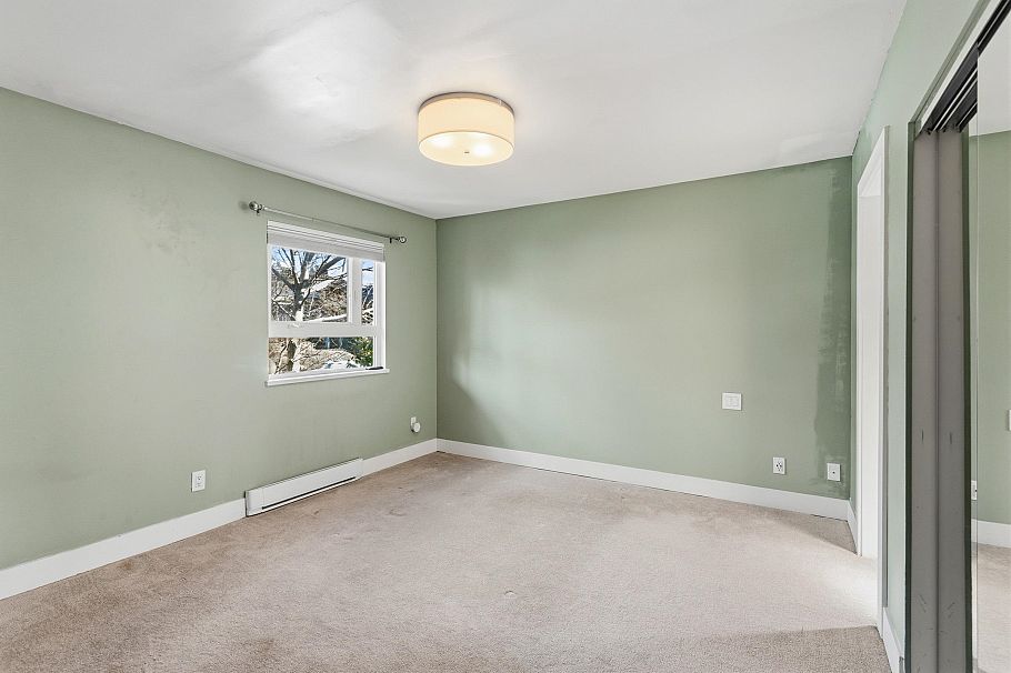 D 225 E 4th Street North Vancouver, BC - 14