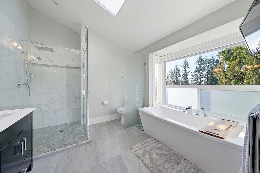 2023 Hill Drive North Vancouver, BC - 20