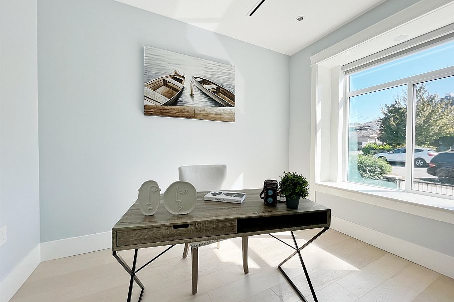 3275 E 20th Avenue Vancouver, BC - 9