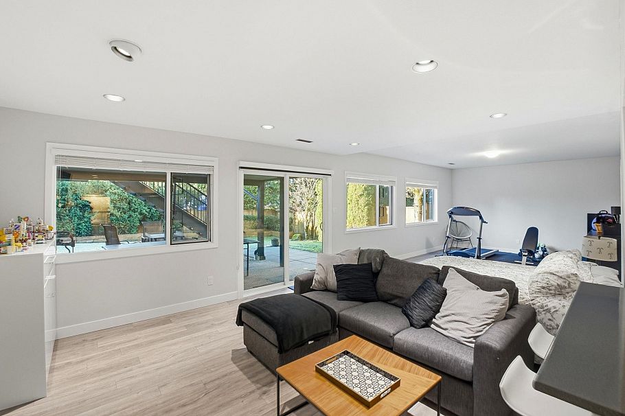 2023 Hill Drive North Vancouver, BC - 30