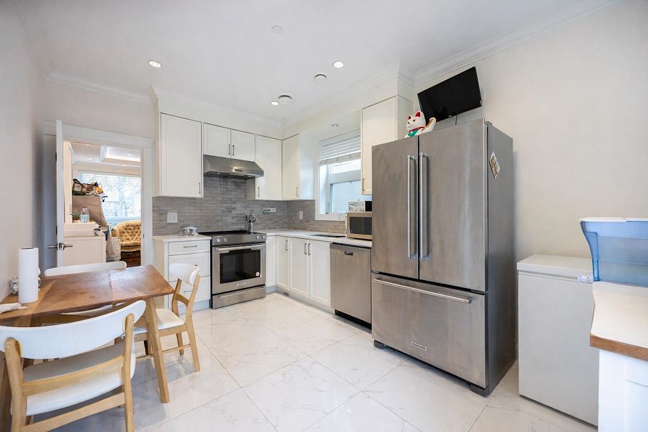 2118 Waverley Avenue Vancouver, BC - 10