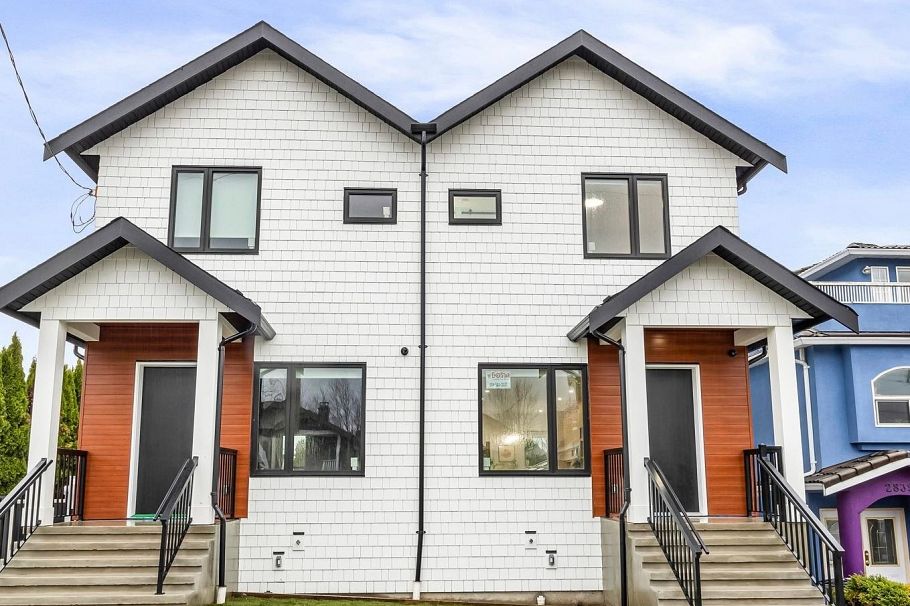 2827 Dundas Street Vancouver, BC - 1