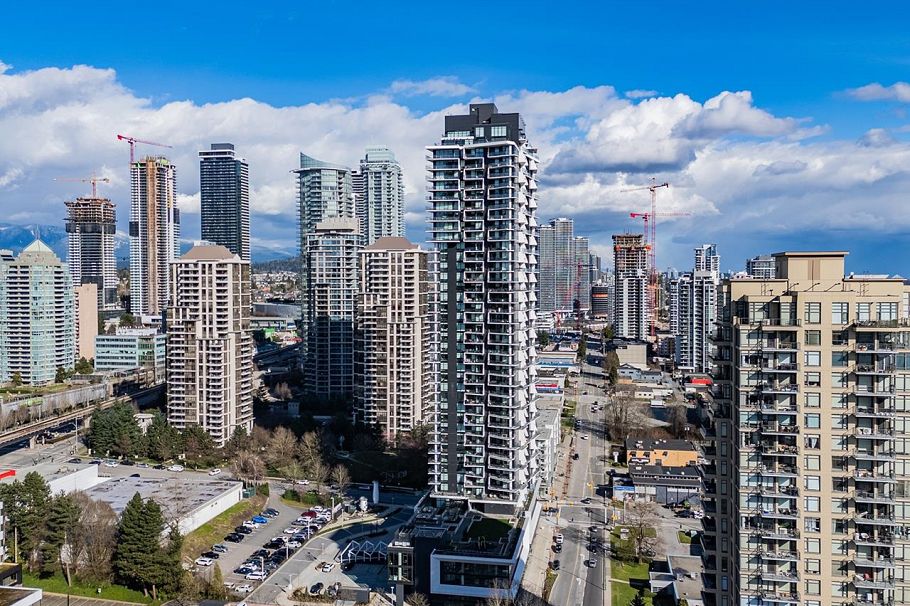 3202 2181 Madison Avenue Burnaby, BC - 32