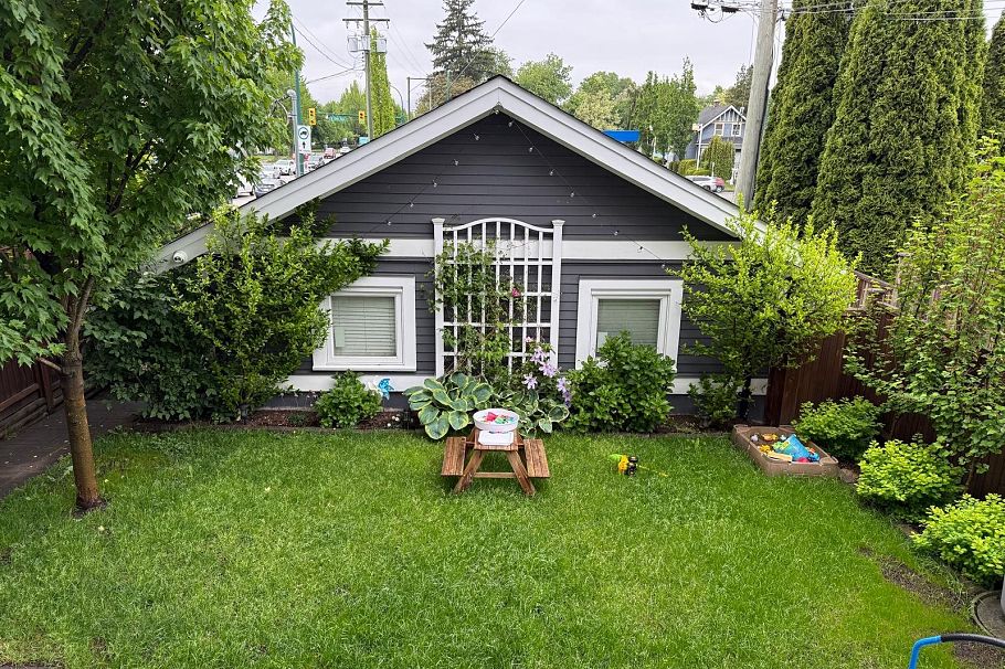 2876 Clark Drive Vancouver, BC - 27