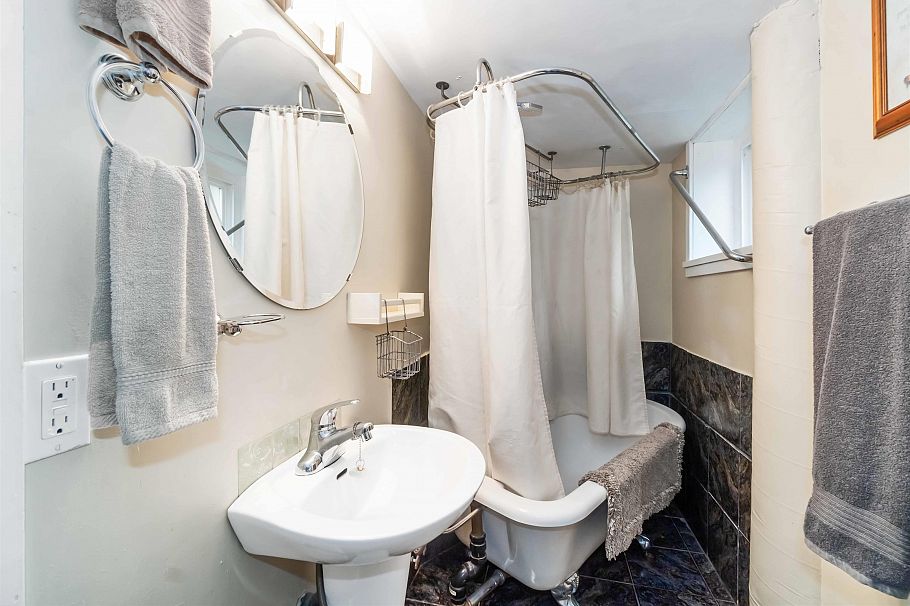 6319 Sophia Street Vancouver, BC - 32