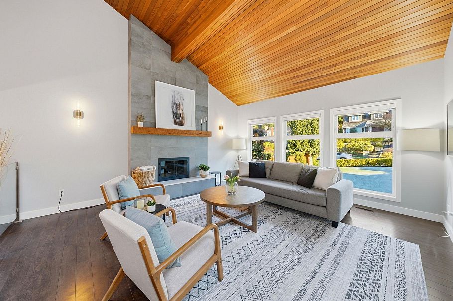 2023 Hill Drive North Vancouver, BC - 5