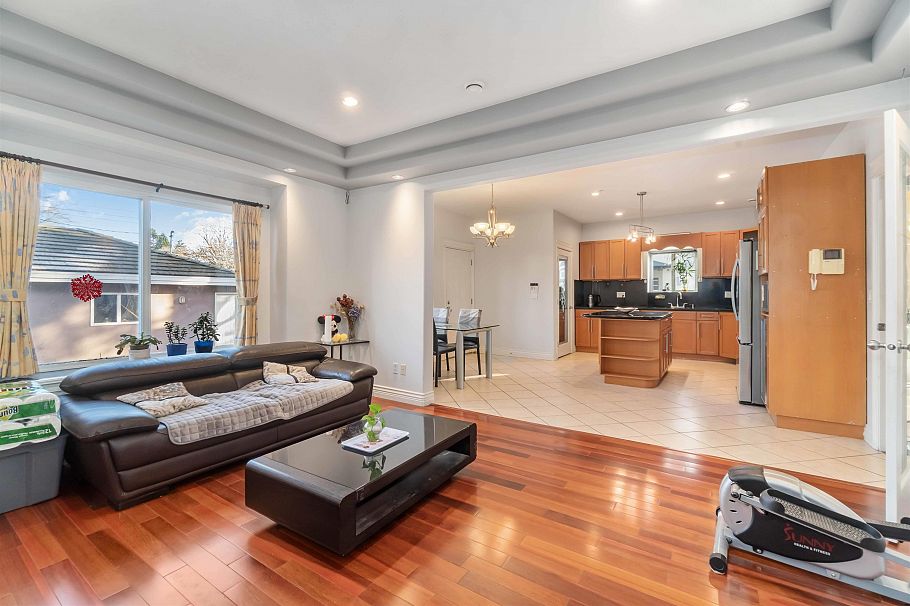 5396 Rhodes Street Vancouver, BC - 11