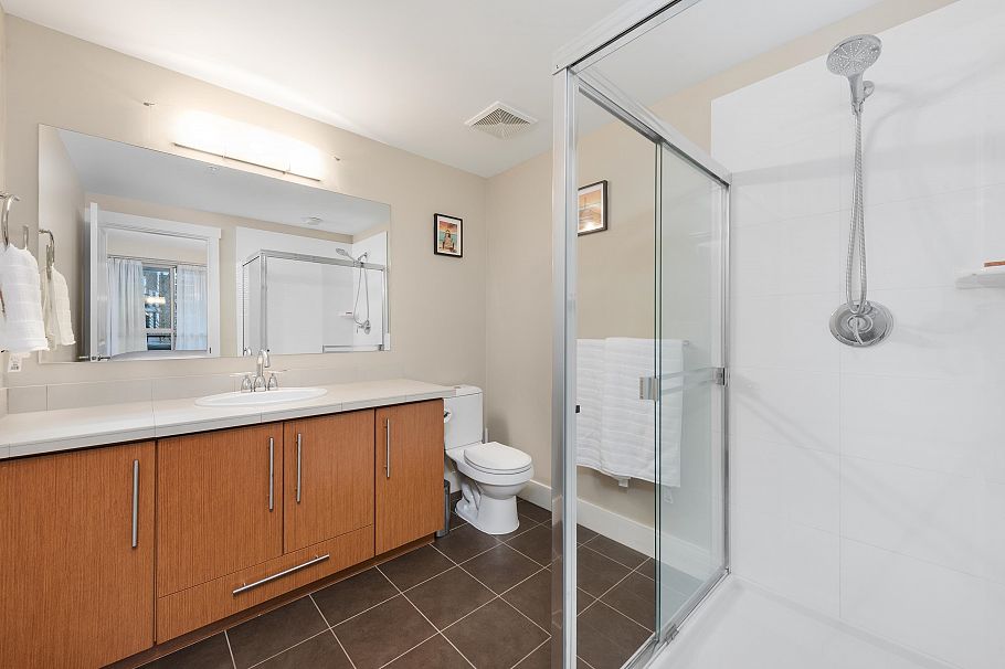 202 6268 Eagles Drive Vancouver, BC - 21