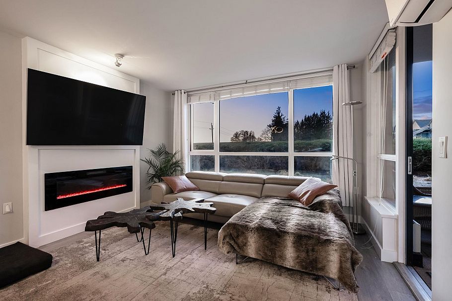 308 160 W 3rd Street North Vancouver, BC - 16