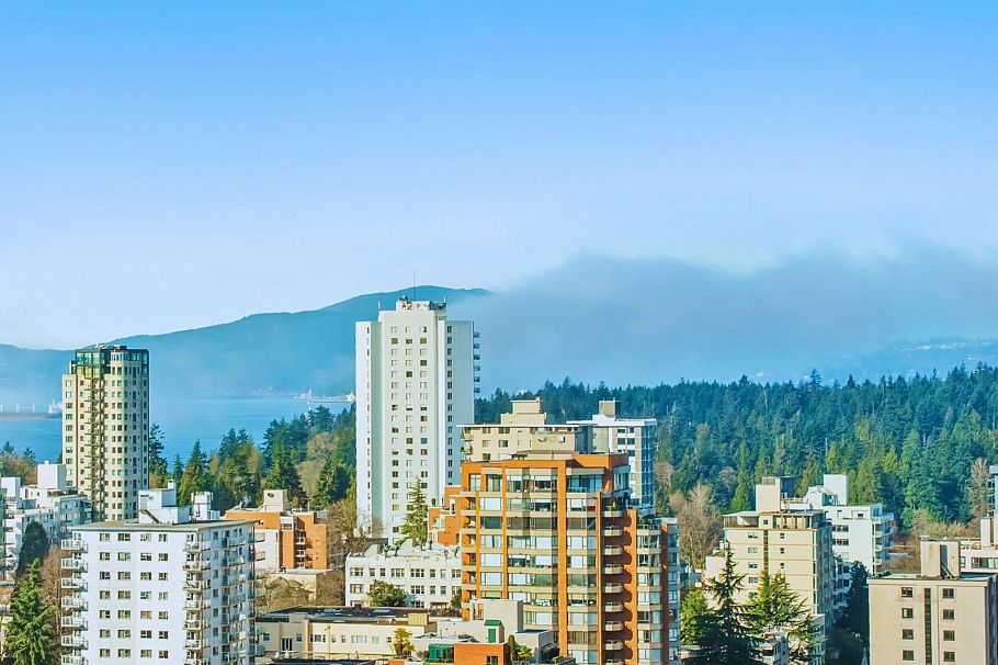 1902 1568 Alberni Street Vancouver, BC - 1