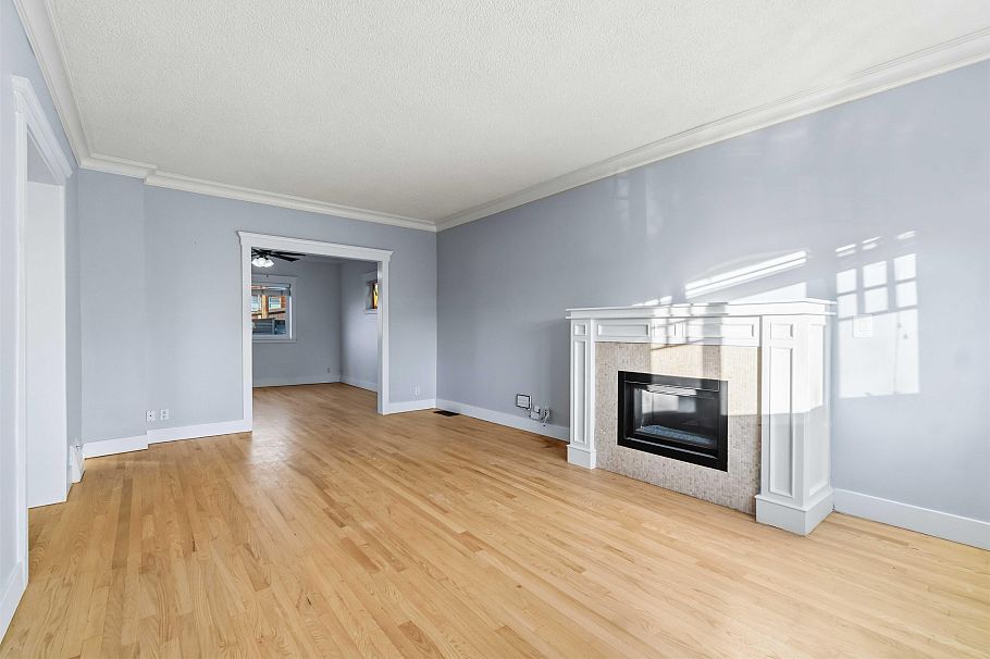 621 E 23rd Avenue Vancouver, BC - 5