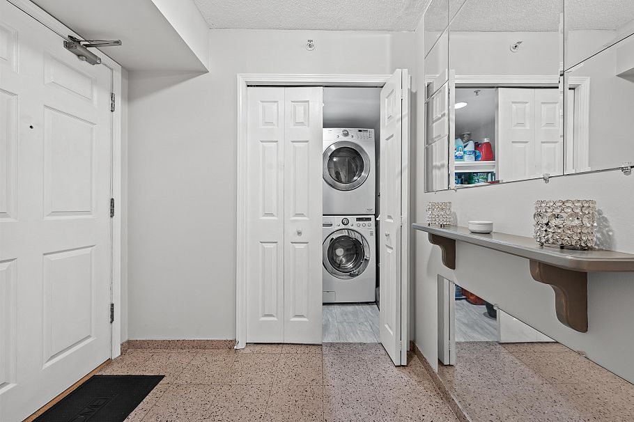 403 1159 Main Street Vancouver, BC - 30