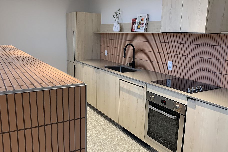 402 2471 St. George Street Vancouver, BC - 16