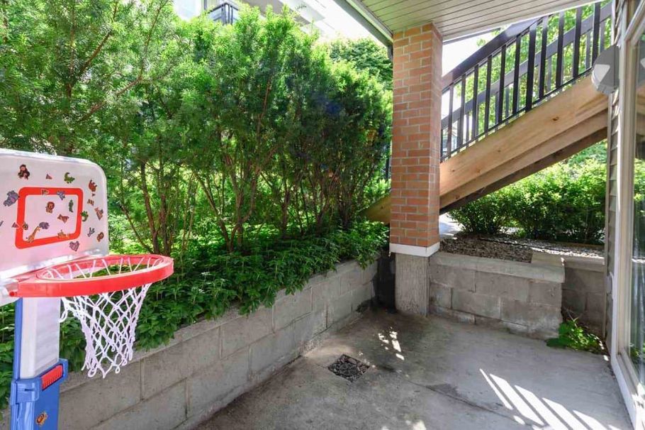 32 728 W 14th Street North Vancouver, BC - 20