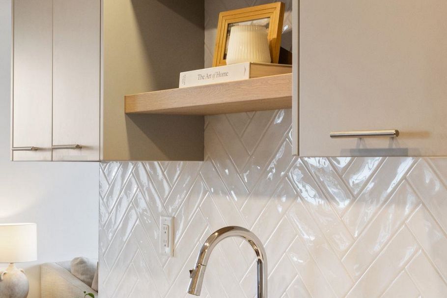 905 110 W 4th Street North Vancouver, BC - 18