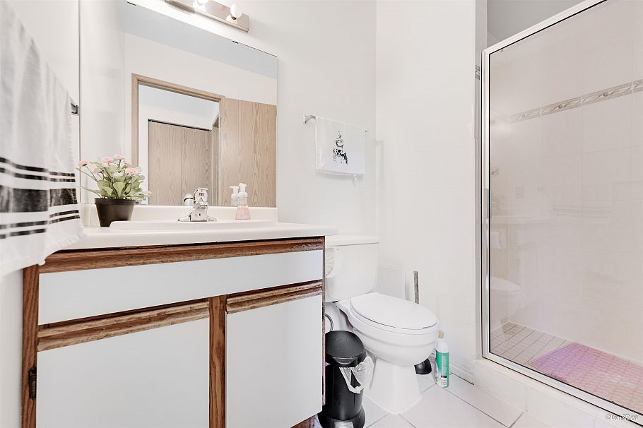 8607 Selkirk Street Vancouver, BC - 5