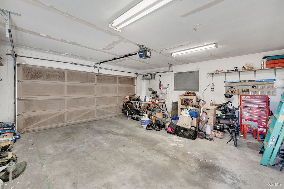 8607 Selkirk Street Vancouver, BC - 39