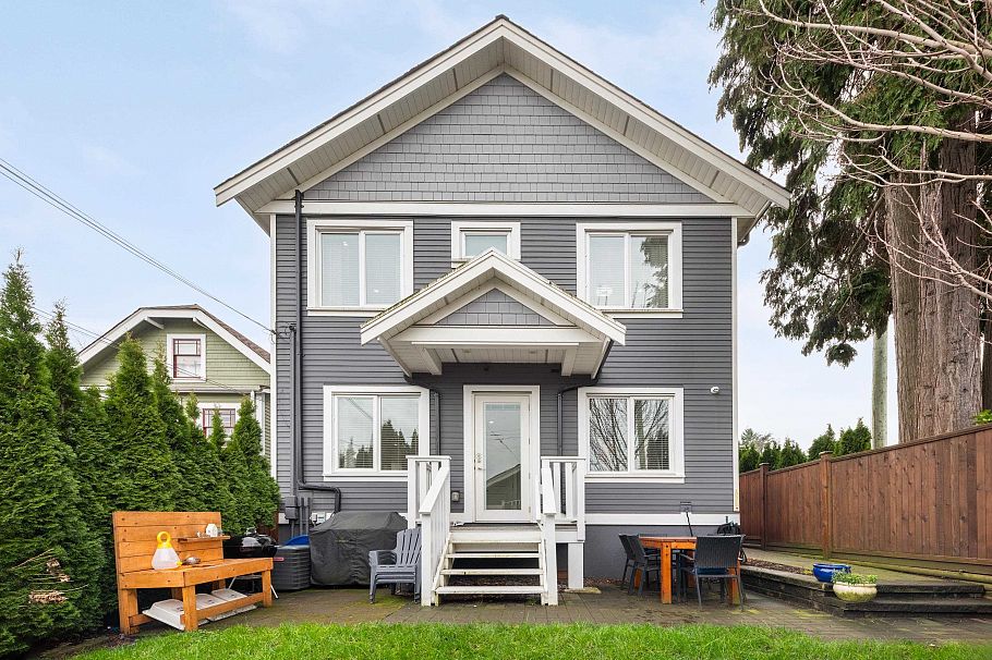 2876 Clark Drive Vancouver, BC - 24