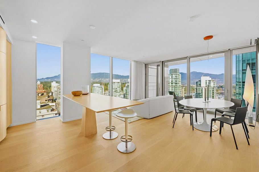 1902 1568 Alberni Street Vancouver, BC - 2