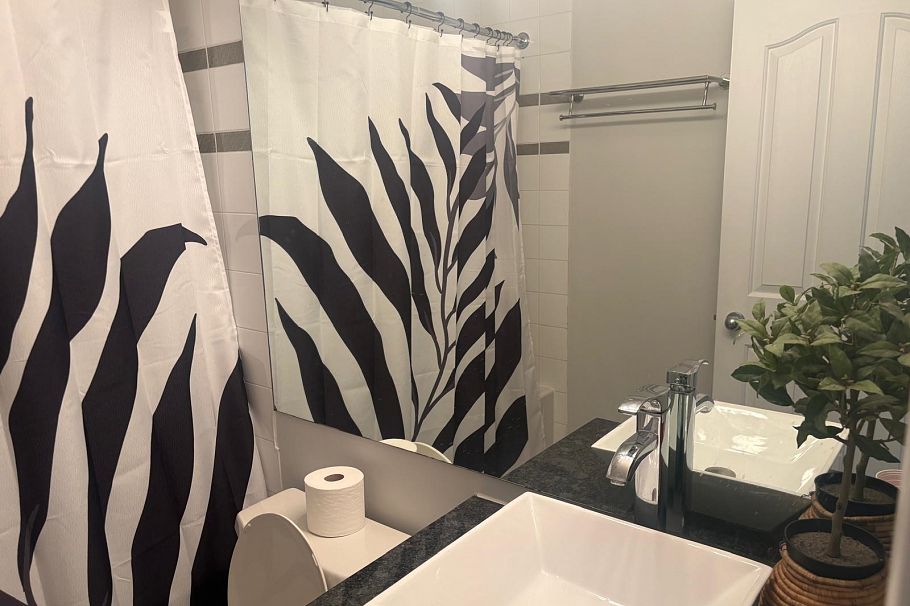 809 555 ABBOTT STREET, Vancouver BC V6B 6B9 Vancouver, BC - 5