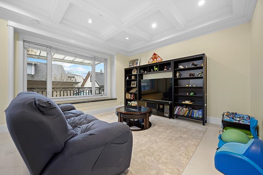 6830 Vivian Street Vancouver, BC - 7