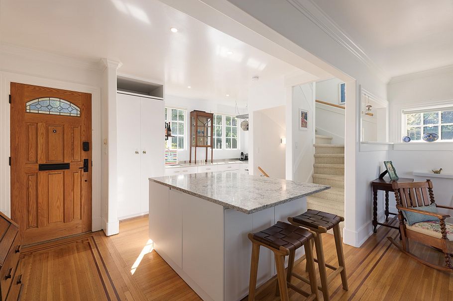 2449 Point Grey Road Vancouver, BC - 11