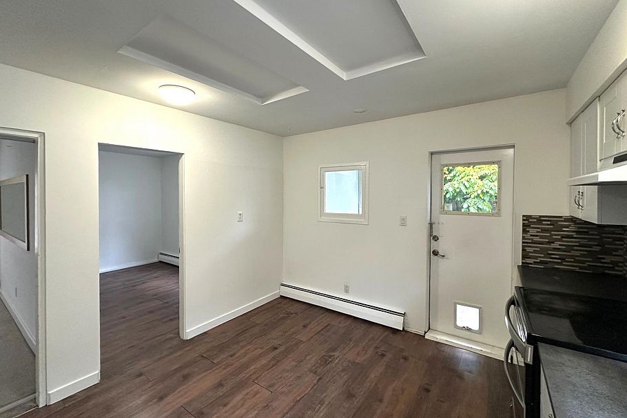 164 E 10th Street North Vancouver, BC - 15