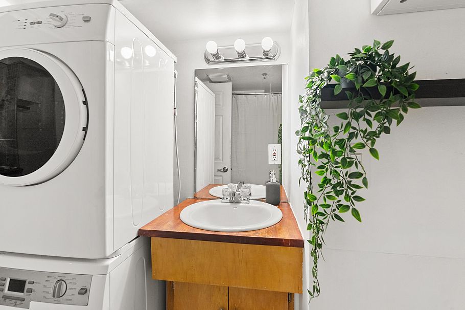 B5 238 E 10th Avenue Vancouver, BC - 29