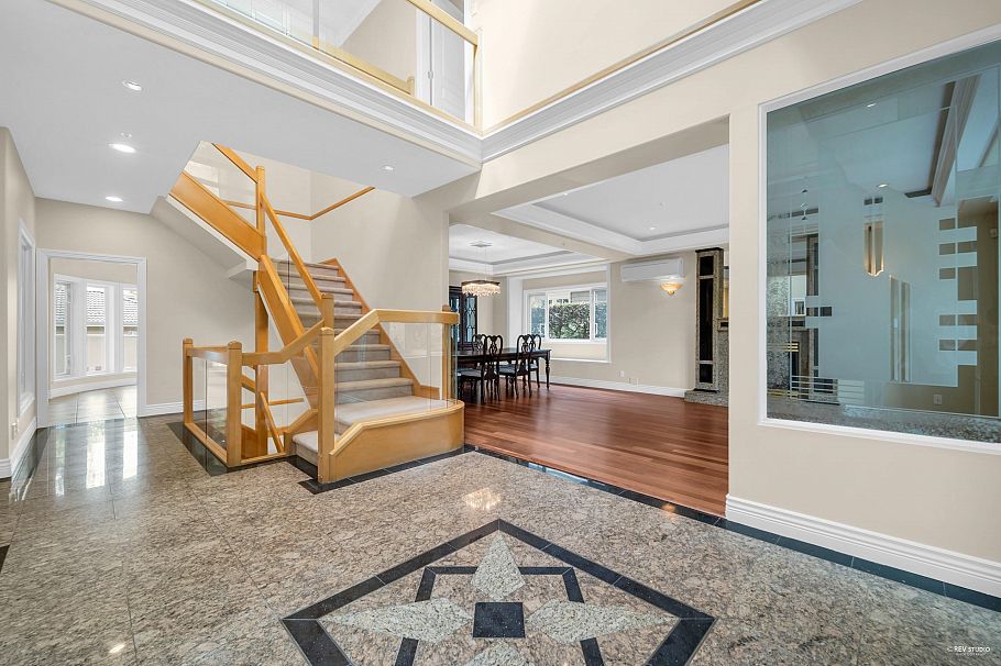 6081 Elm Street Vancouver, BC - 2