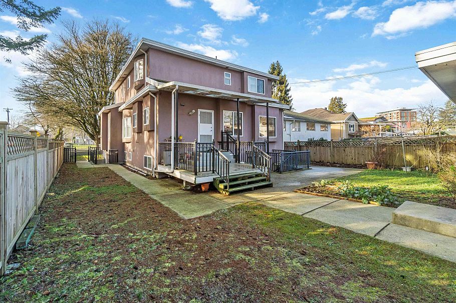 5396 Rhodes Street Vancouver, BC - 30