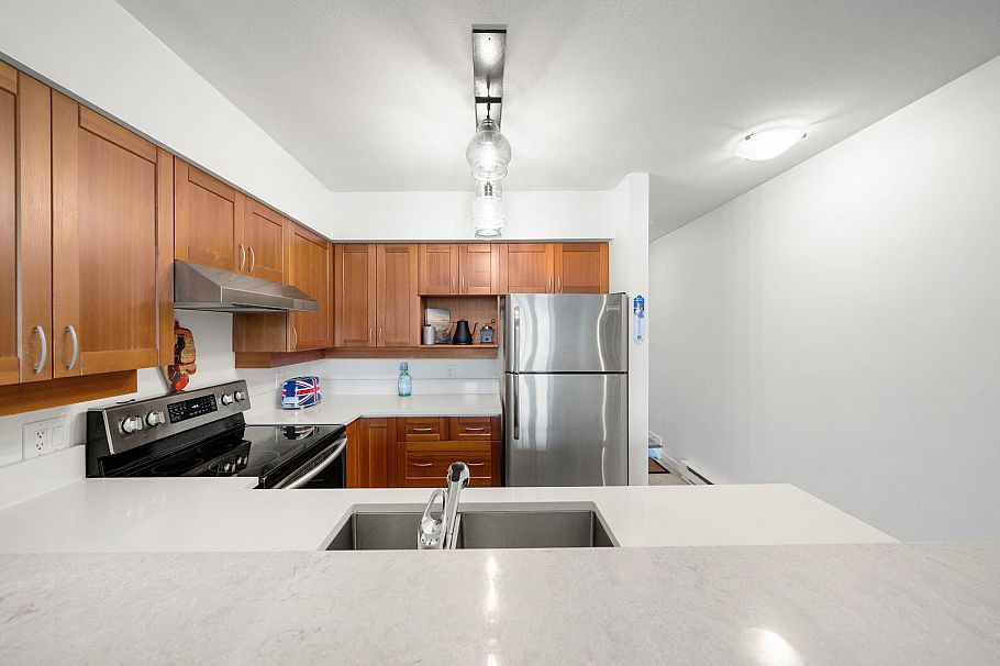 301 3727 W 10 Avenue Vancouver, BC - 9