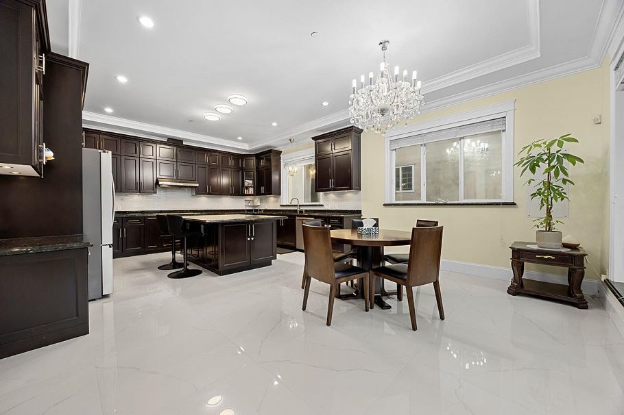 6830 Vivian Street Vancouver, BC - 12