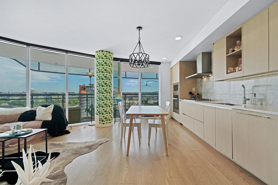 1284 87 Nelson Street Vancouver, BC - 4