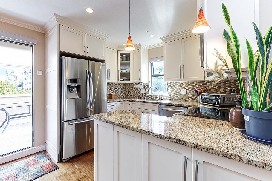 5 890 Broughton Street Vancouver, BC - 13