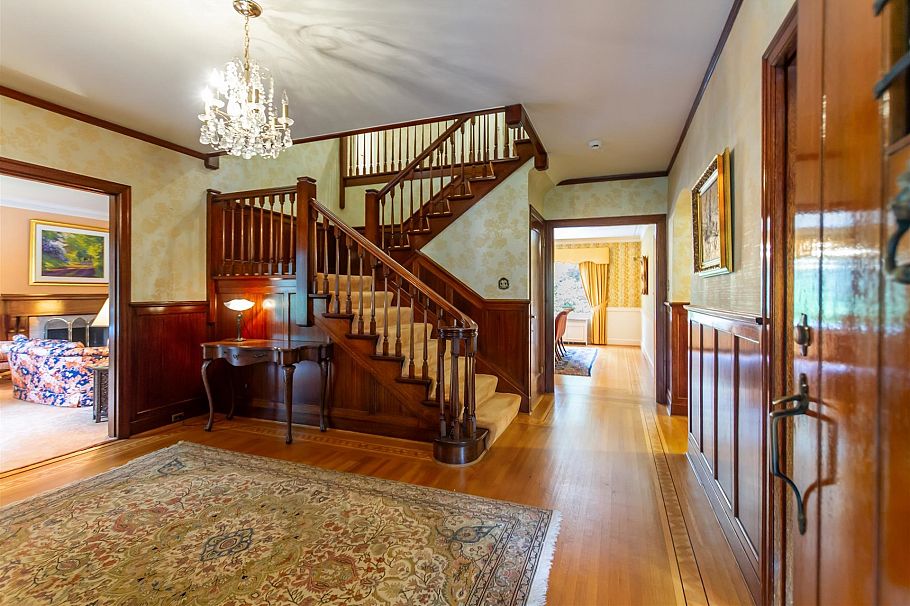 5376 Marguerite Street Vancouver, BC - 2