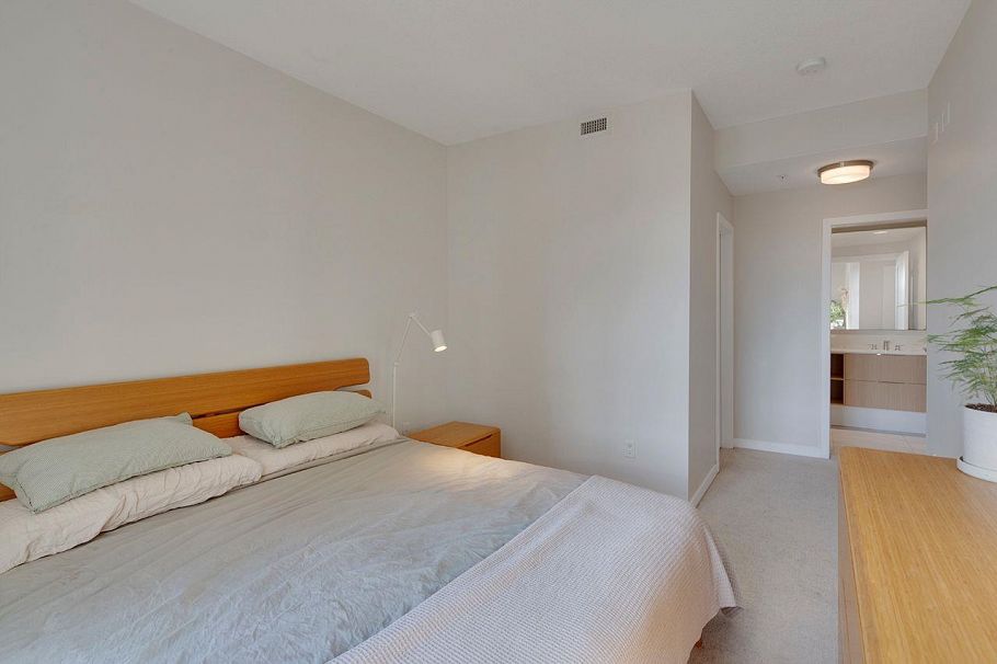 207 3825 Cates Landing Way North Vancouver, BC - 16