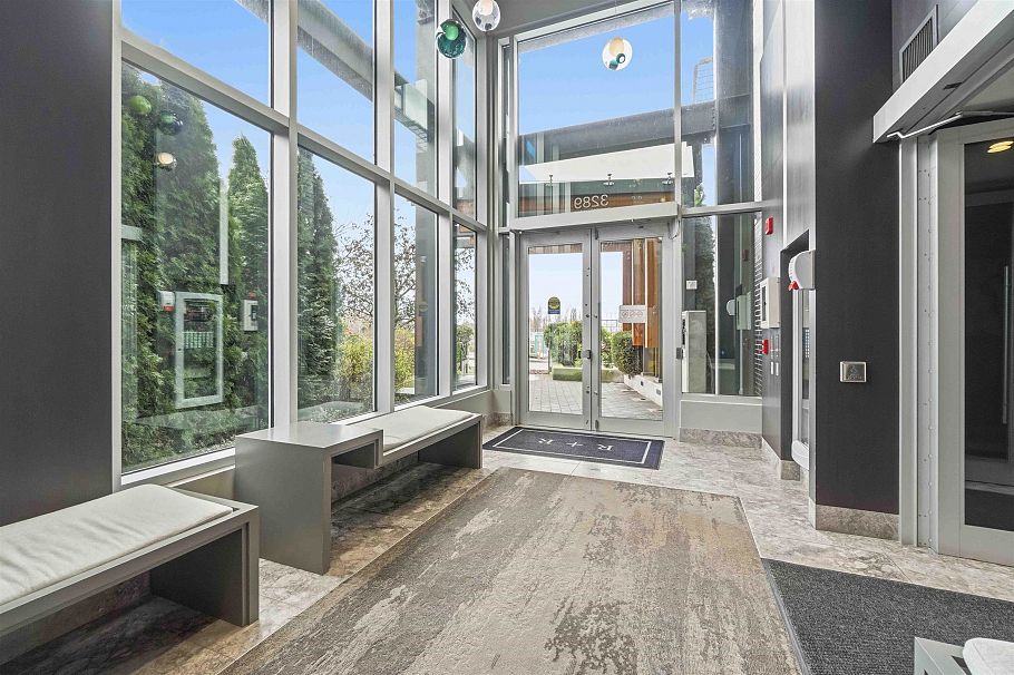414 3289 Riverwalk Avenue Vancouver, BC - 4
