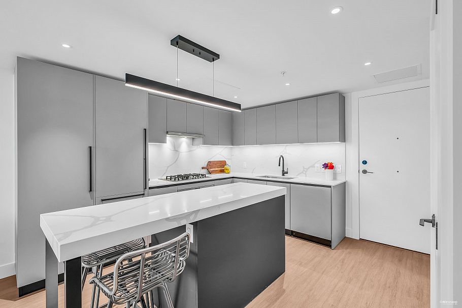 506 2235 E Broadway Vancouver, BC - 12