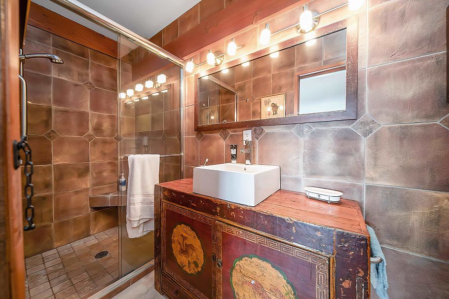 4885 Cove Cliff Place North Vancouver, BC - 26