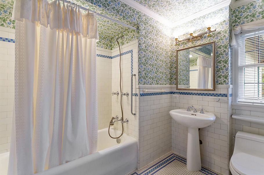 5376 Marguerite Street Vancouver, BC - 13