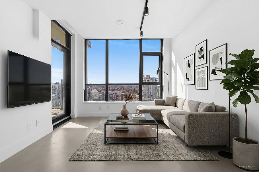 1105 3996 Dumfries Street Vancouver, BC - 1