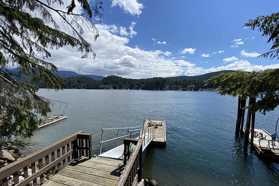 4885 Cove Cliff Place North Vancouver, BC - 3